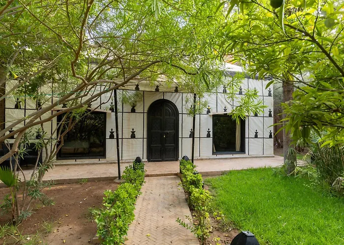 Pl Place Boutique Hotel & Restaurant